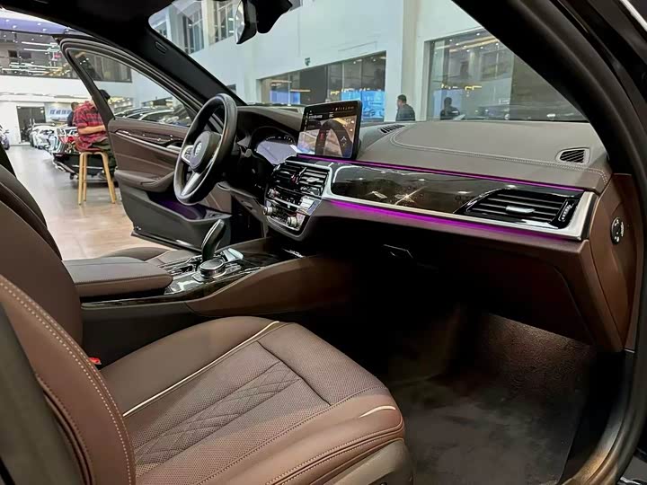 Фото 8 - BMW 5 Series