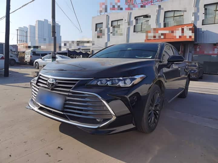 Фото 1 - Toyota Avalon