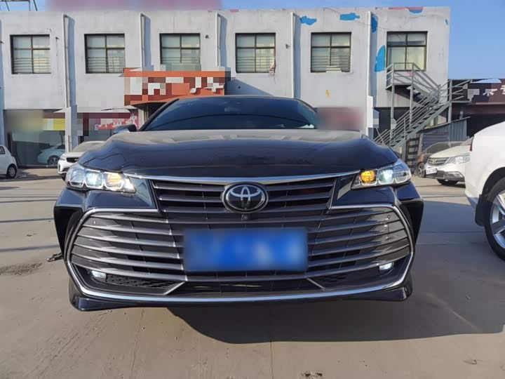 Фото 3 - Toyota Avalon