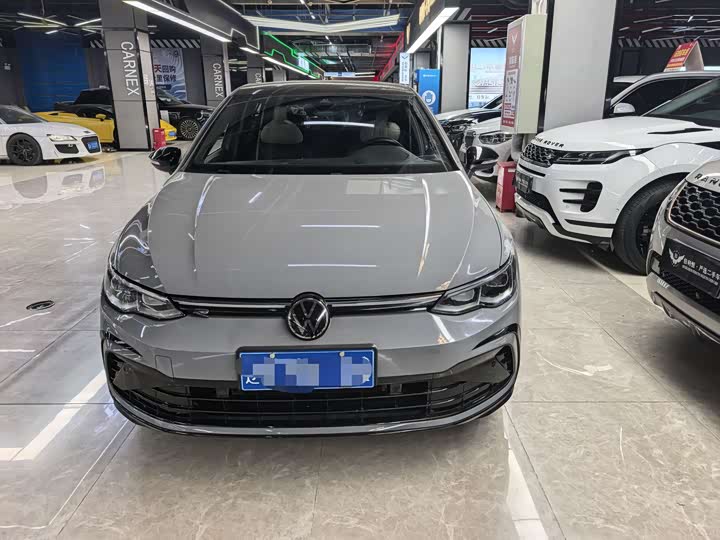 Фото 2 - Volkswagen Golf