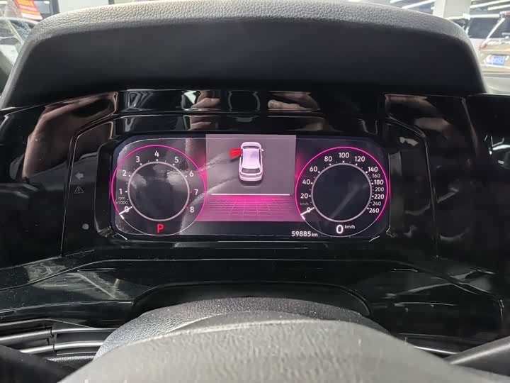 Фото 5 - Volkswagen Golf