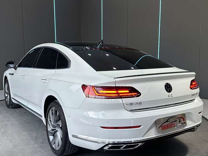 Фото 8 - Volkswagen CC