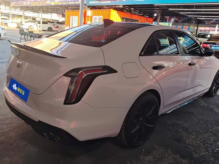 Фото 3 - Cadillac CT4