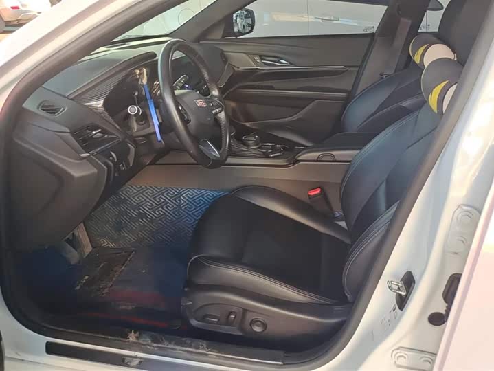 Фото 9 - Cadillac CT4