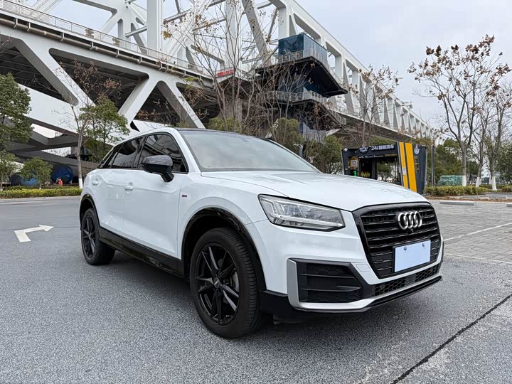 Фото 3 - Audi Q2L