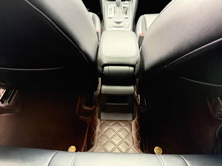 Фото 7 - Audi Q2L