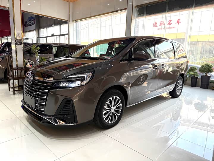 Фото 3 - Buick GL8 ES