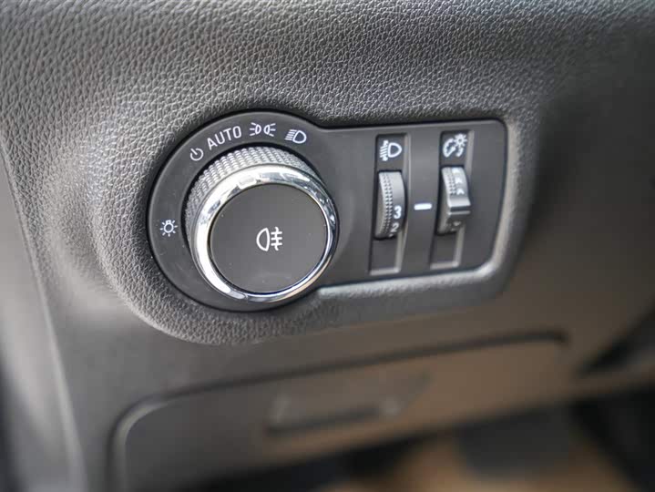 Фото 6 - Chevrolet Menlo