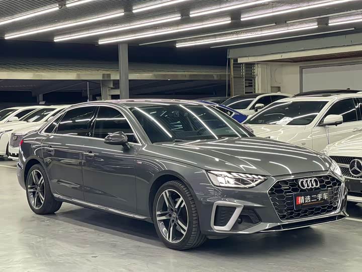 Фото 3 - Audi A4L