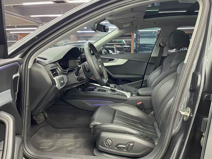 Фото 5 - Audi A4L