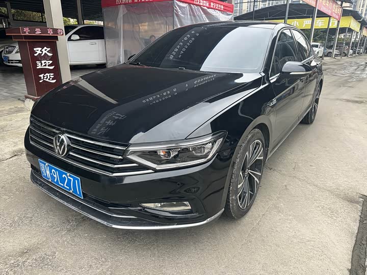 Фото 1 - Volkswagen Magotan