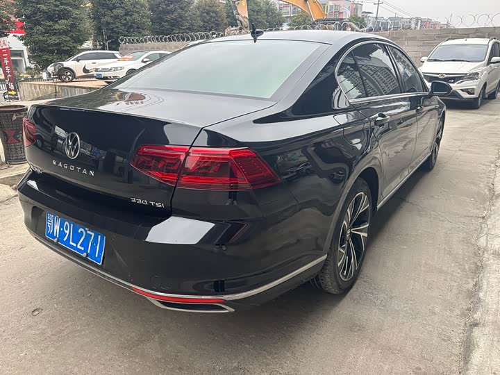 Фото 4 - Volkswagen Magotan