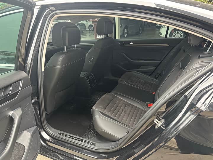 Фото 7 - Volkswagen Magotan