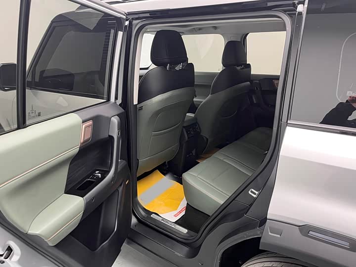 Фото 8 - Chery iCar 03