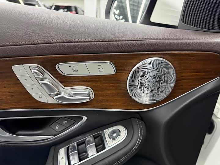 Фото 5 - Mercedes-Benz GLC-Class