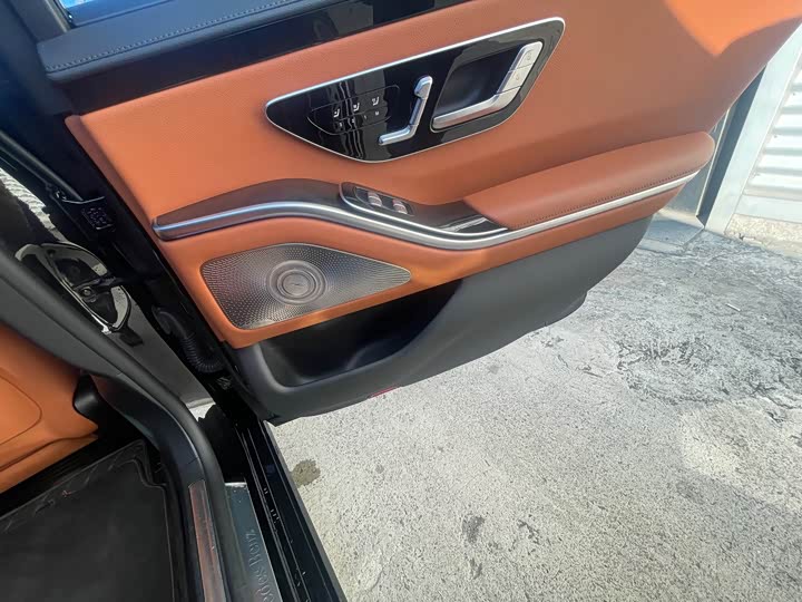 Фото 6 - Mercedes-Benz S-Class