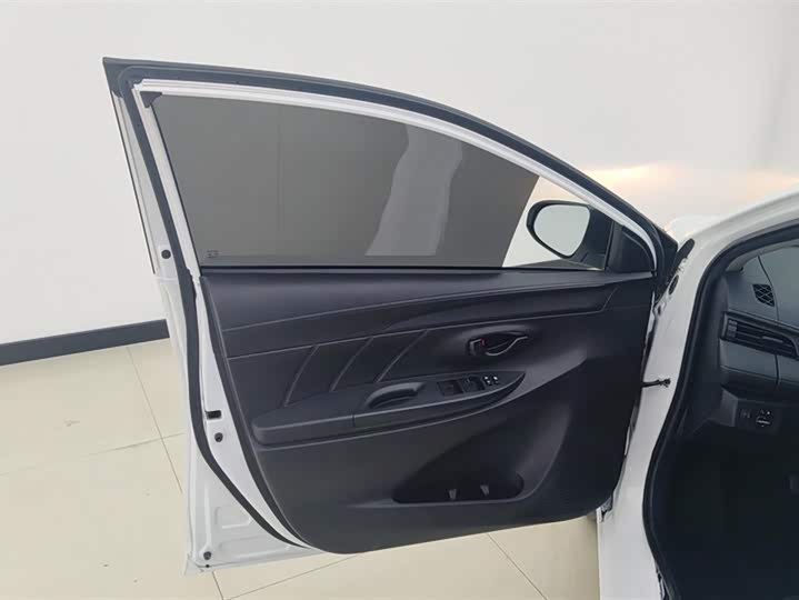 Фото 7 - Toyota Vios