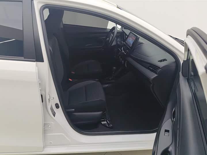 Фото 8 - Toyota Vios