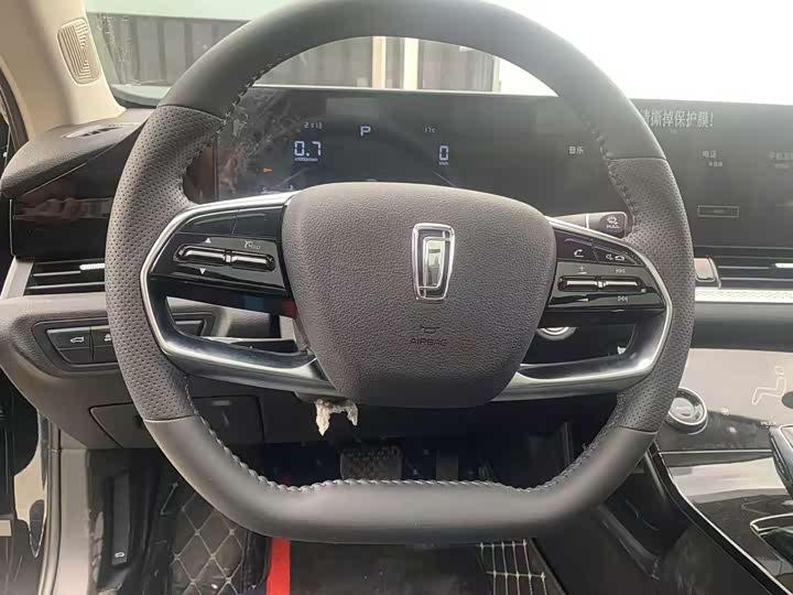 Фото 7 - Bestune B70