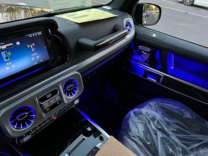 Фото 8 - Mercedes-Benz G-Class AMG