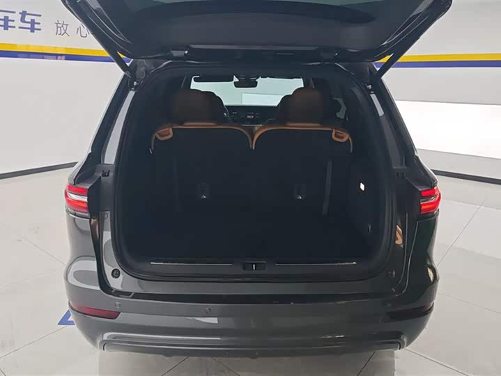 Фото 4 - LiXiang One