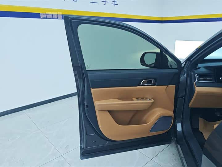 Фото 7 - LiXiang One