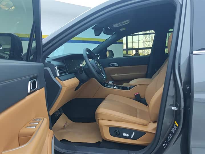 Фото 9 - LiXiang One