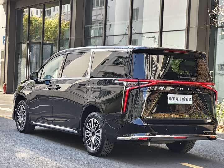 Фото 5 - Maxus Mifa 9