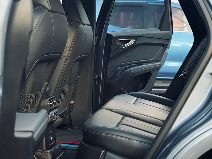 Фото 7 - Audi Q4 e-tron