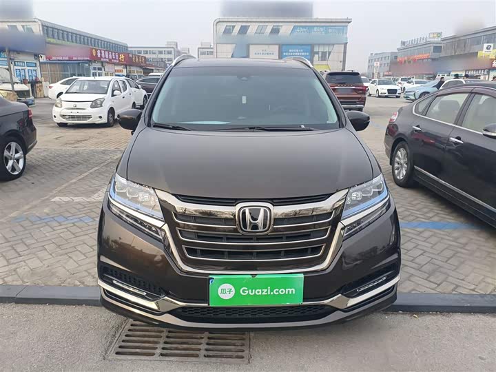 Фото 3 - Honda Elysion