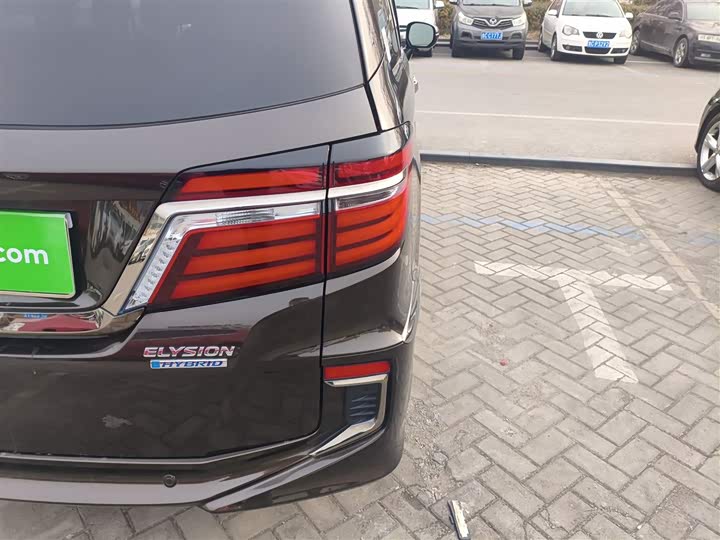 Фото 8 - Honda Elysion