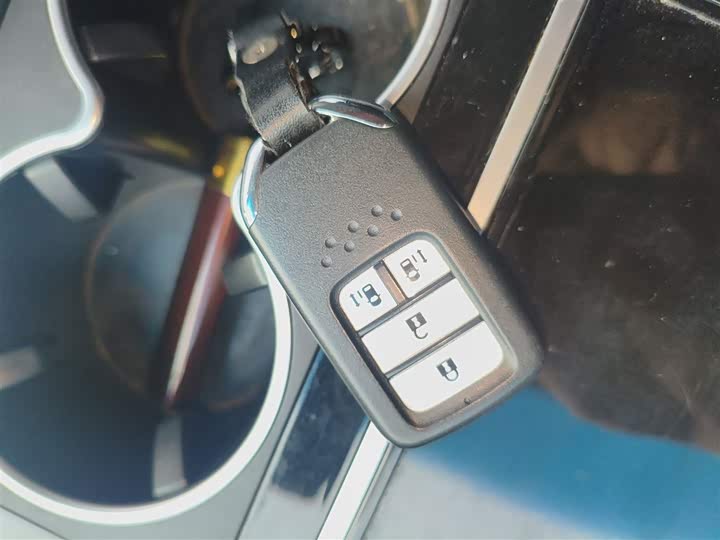 Фото 9 - Honda Elysion