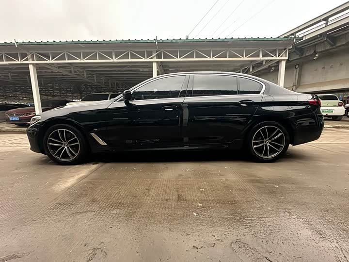 Фото 3 - BMW 5 Series