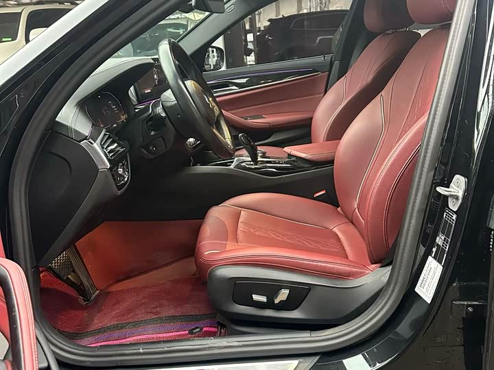 Фото 5 - BMW 5 Series