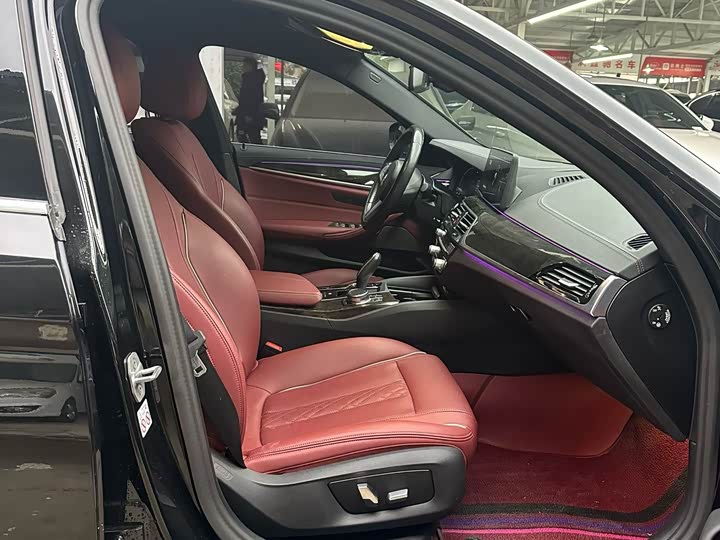 Фото 6 - BMW 5 Series