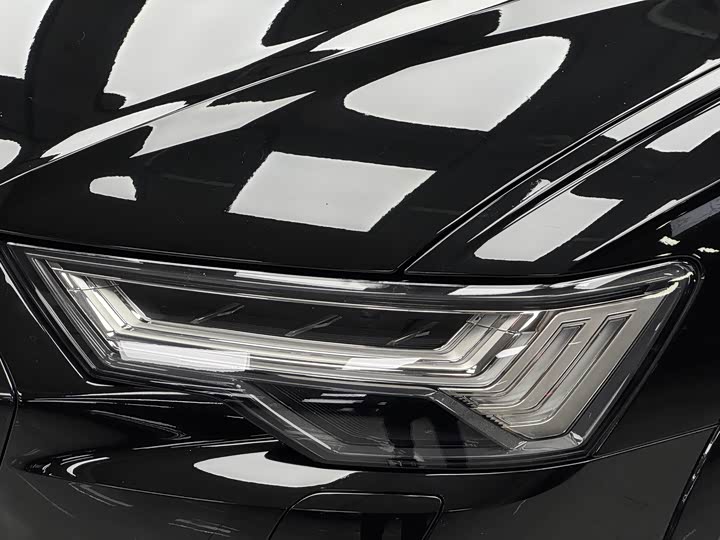 Фото 7 - Audi A6