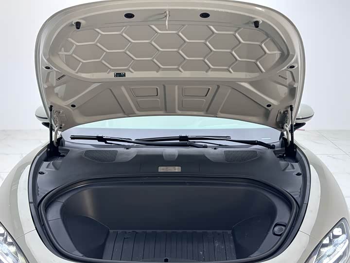 Фото 4 - Xiaomi SU7