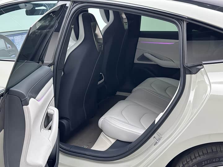 Фото 8 - Xiaomi SU7