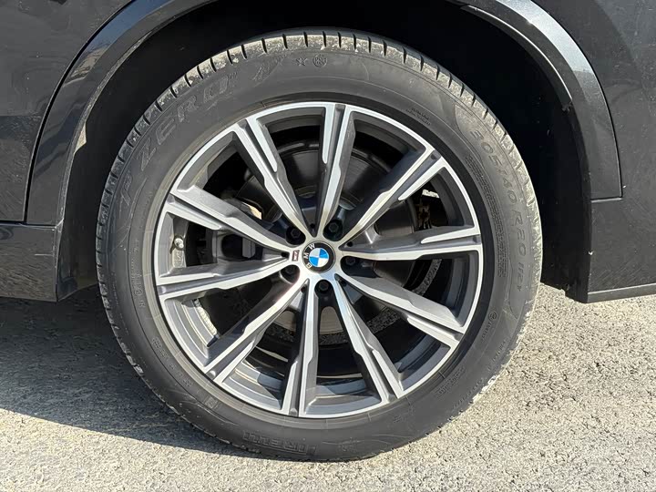 Фото 9 - BMW X5