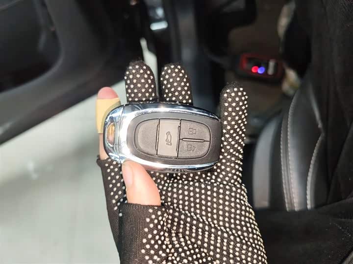 Фото 9 - Maxus G50