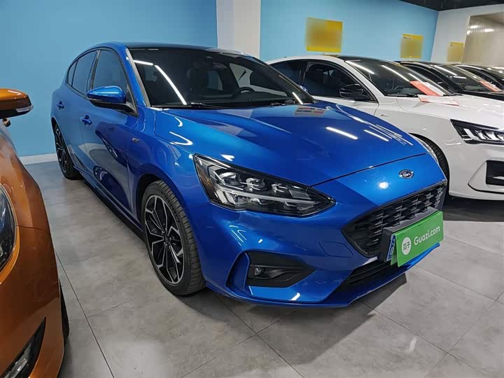 Фото 4 - Ford Focus