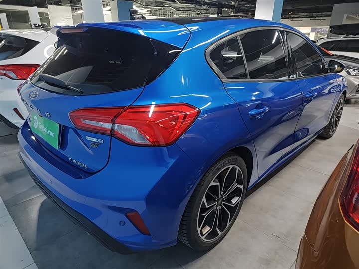 Фото 7 - Ford Focus