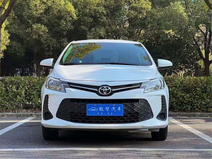 Фото 2 - Toyota Vios FS