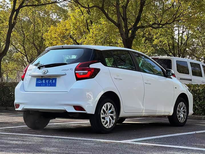 Фото 5 - Toyota Vios FS