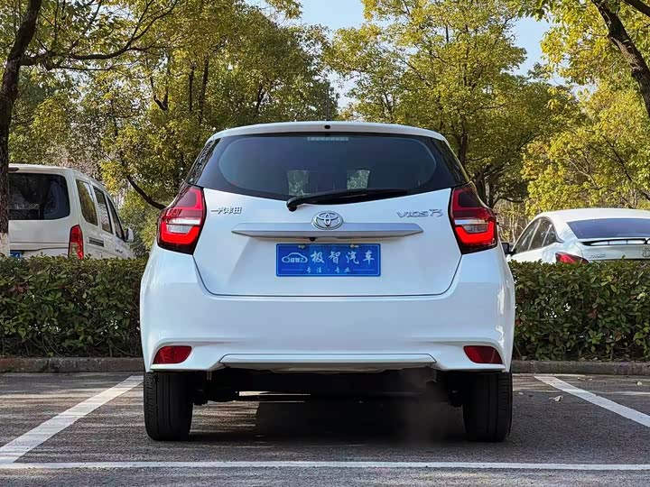 Фото 6 - Toyota Vios FS