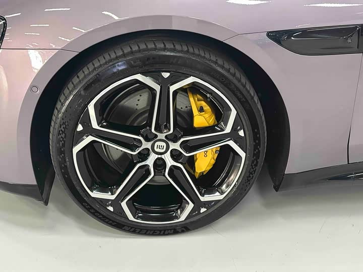 Фото 8 - Xiaomi SU7