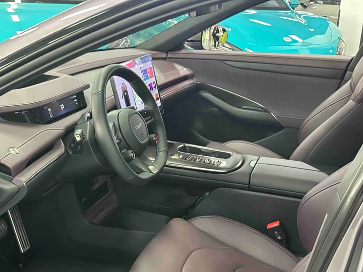 Фото 9 - Xiaomi SU7