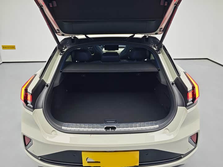 Фото 7 - Nio ES6