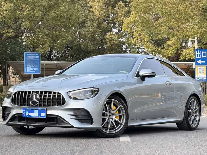 Фото 1 - Mercedes-Benz E-Class