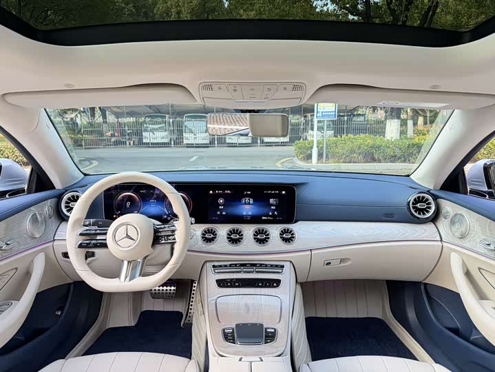 Фото 6 - Mercedes-Benz E-Class